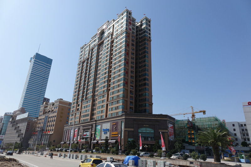 东莞厚街伟柏商住楼中鑫广场人工挖孔桩工程