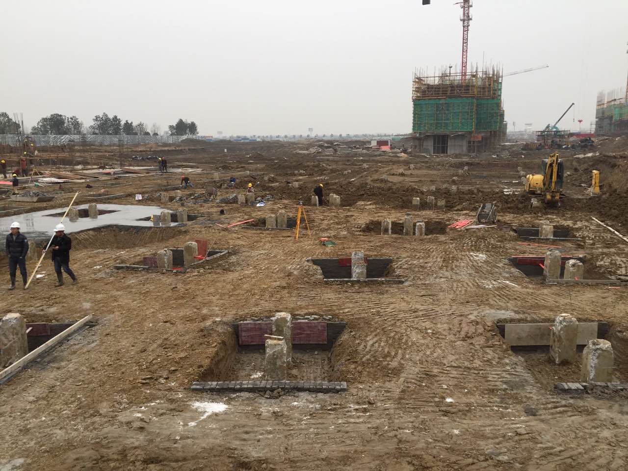 碧桂园世纪城郭庄地库预制静压方桩工程