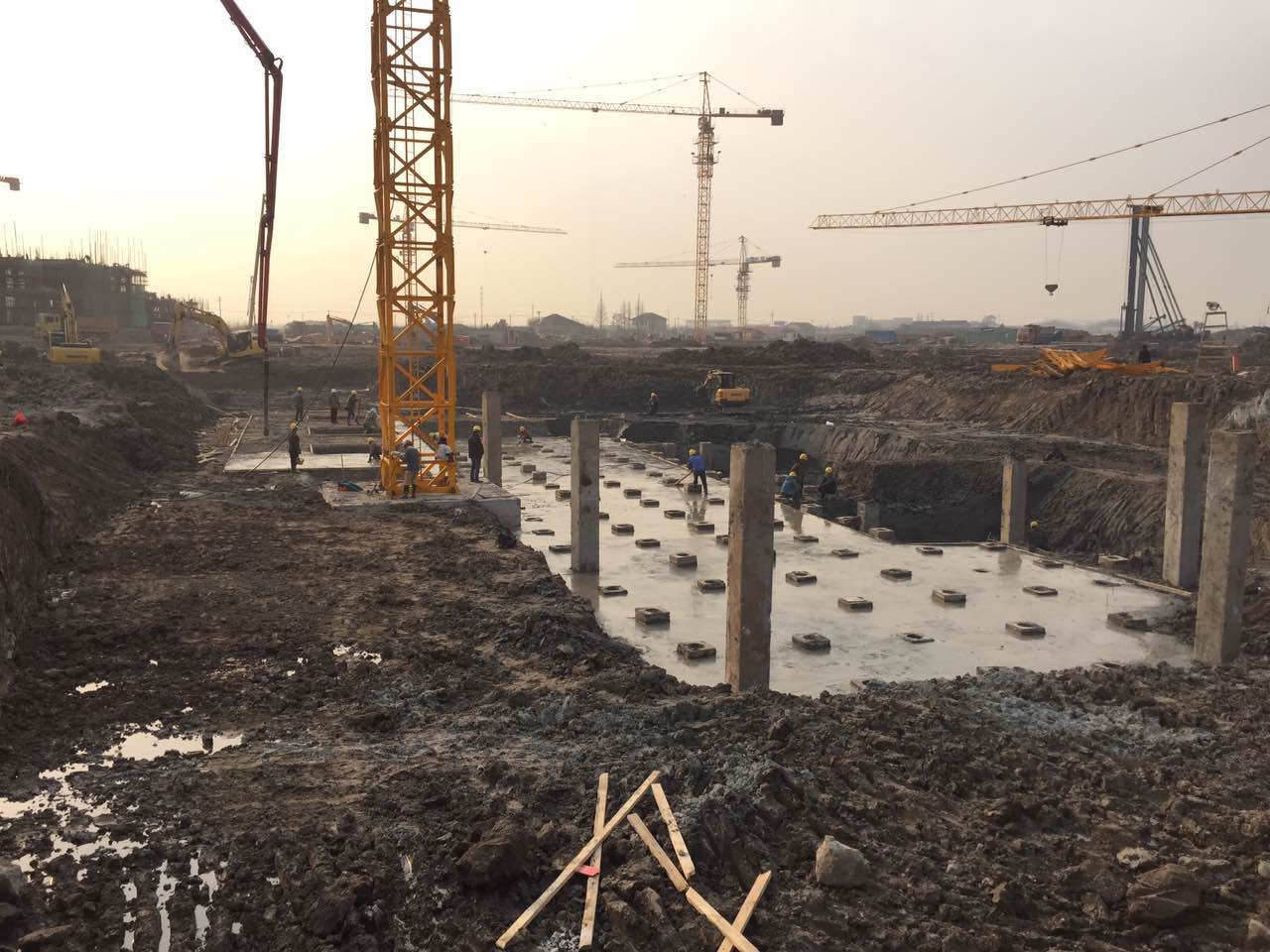碧桂园上海凤凰城一标段桩基础工程