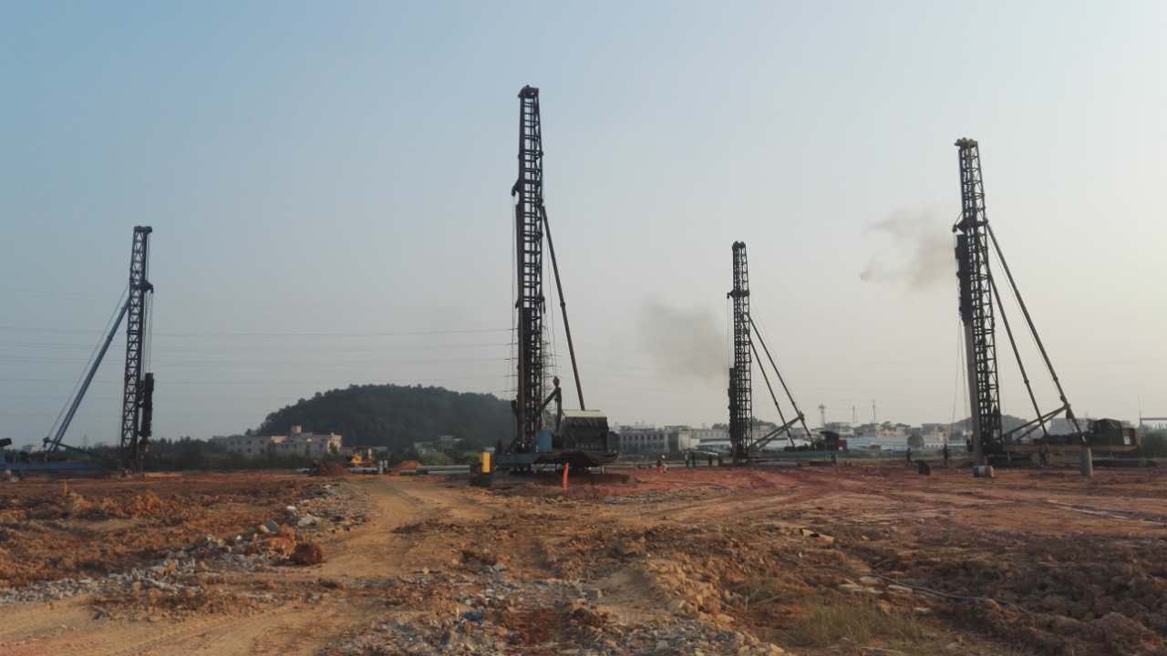 东莞松山湖（生态园）通讯设备制造项目桩基础工程